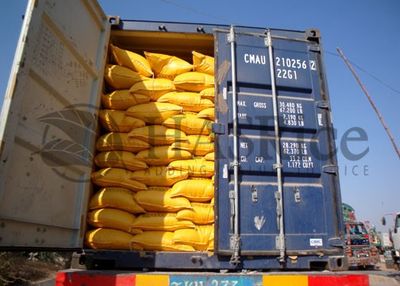 Pakistan white rice shipment loading 6